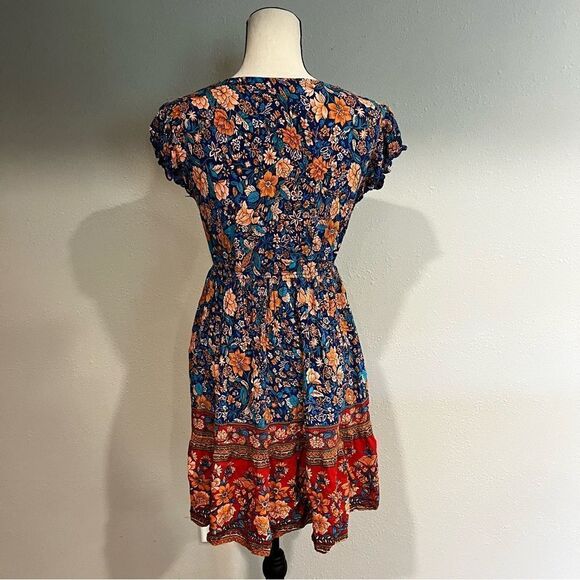 Fake wrap floral mini dress with short sleeves - Picture 7 of 11